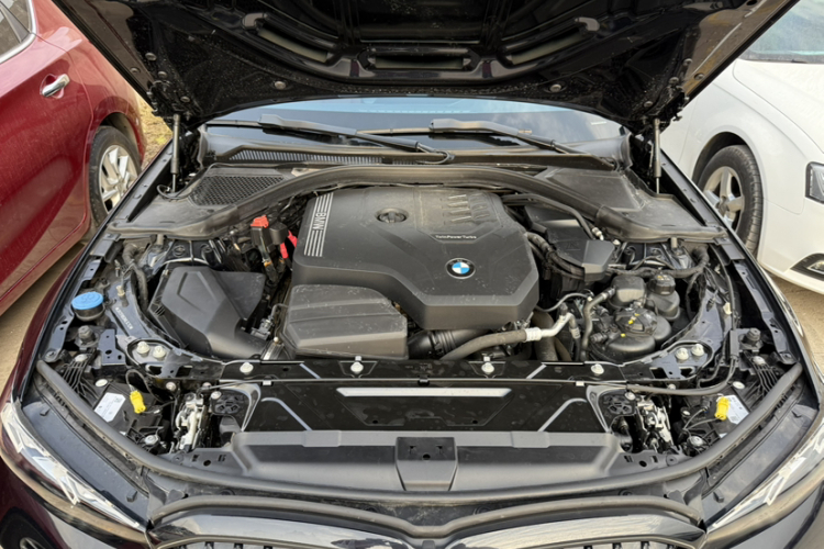 宝马3系 2025款 330Li M运动曜夜套装局部细节24