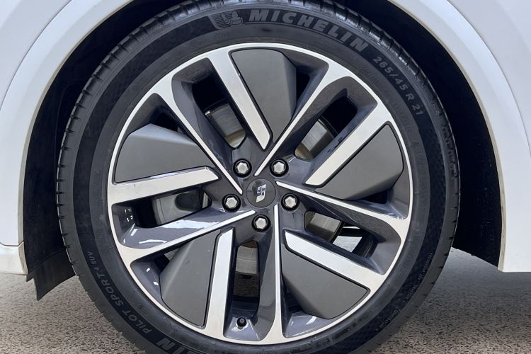 理想汽车 理想L7 2023款 Pro车身外观6009