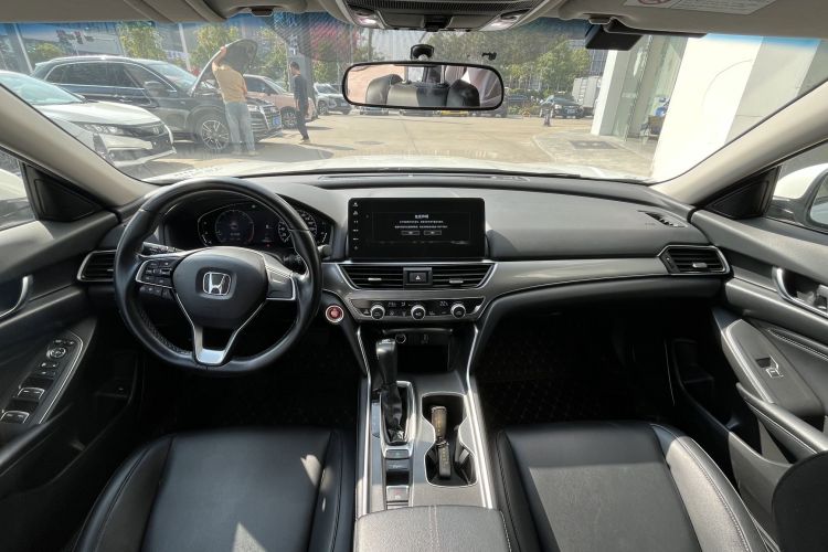 本田 雅阁 2022款 260TURBO 豪华版中控内饰7003