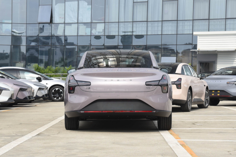 小鹏MONA M03 2025款 515 长续航 Plus车身外观6003