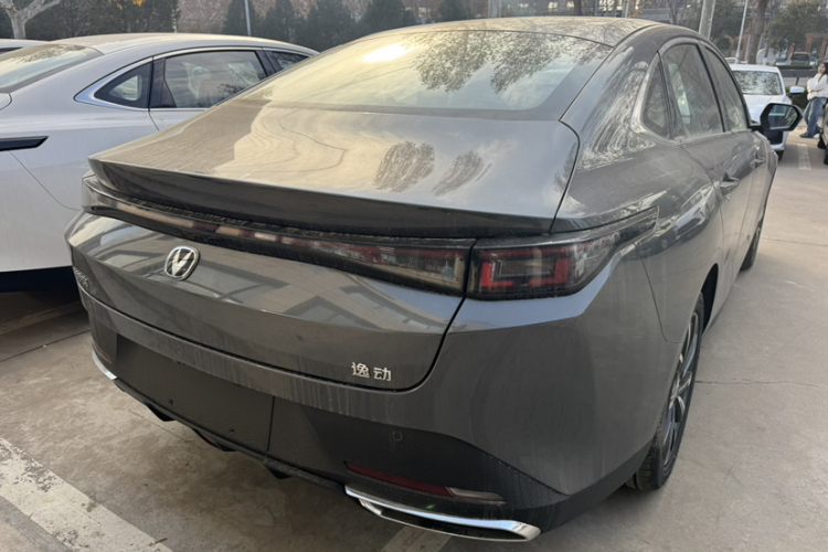 长安 逸动 2025款 蓝鲸 1.5T 500Bar尊贵型车身外观6005