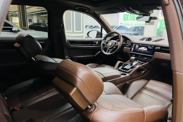 保时捷 2019款 Cayenne 3.0T中控内饰7009