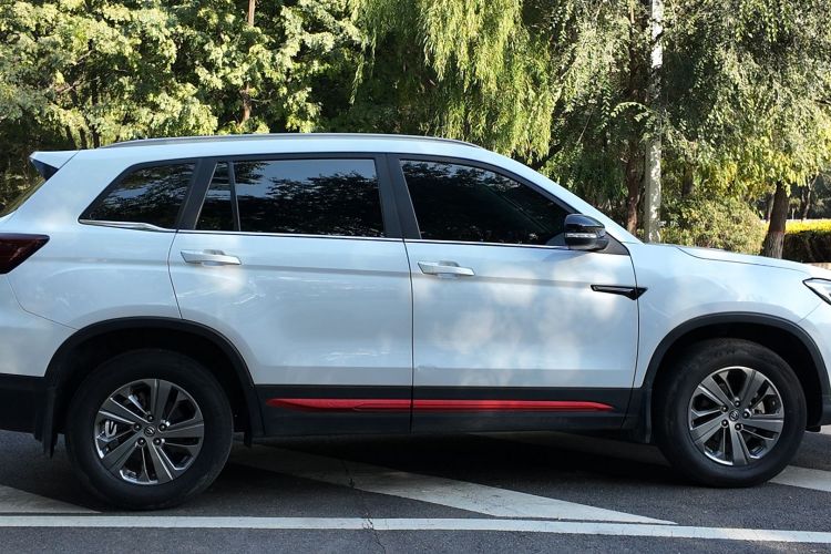 长安CS75 2021款 荣耀百万版 280T DCT豪华型车身外观6004