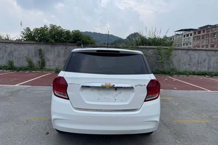 雪佛兰 乐风RV 2016款 1.5L 自动畅行版车身外观6004