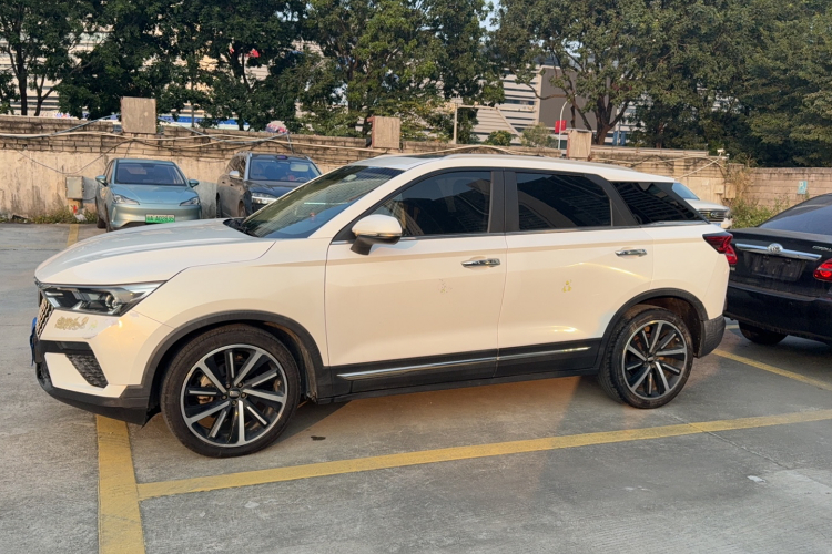 奔腾T77 2019款 230 TID 自动豪华型 国V车身外观6011