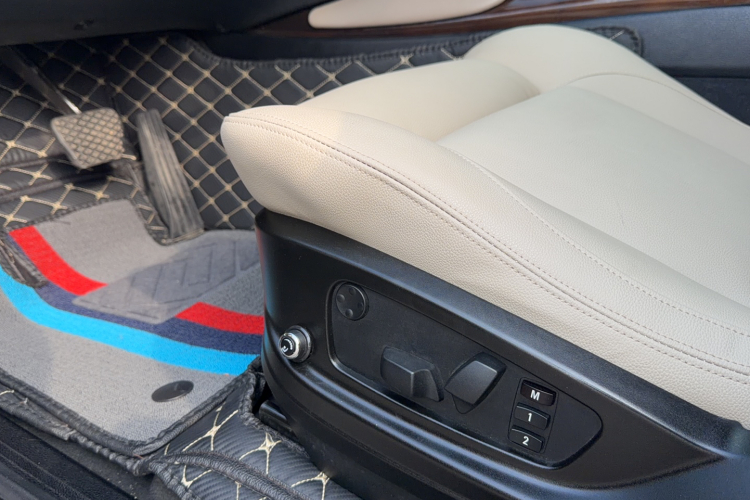 宝马X6（平行进口）局部细节9001