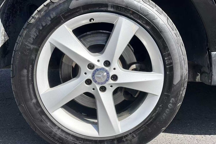 奔驰M级 2014款 ML 320 4MATIC车身外观6008