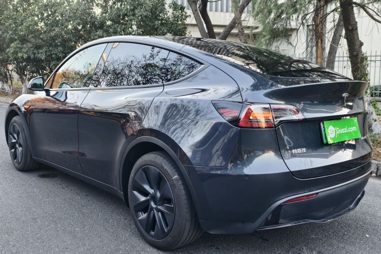 特斯拉 Model Y 2024款 后轮驱动版车身外观6004