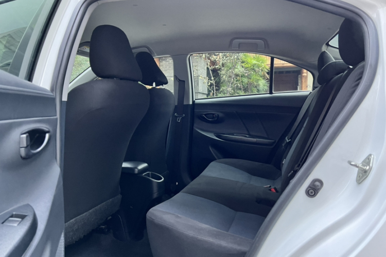 丰田 YARiS L 致享 2017款 1.5E CVT魅动版中控内饰7006