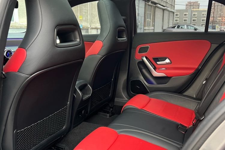 奔驰A级AMG(进口) 2022款 AMG A 35 4MATIC中控内饰7001