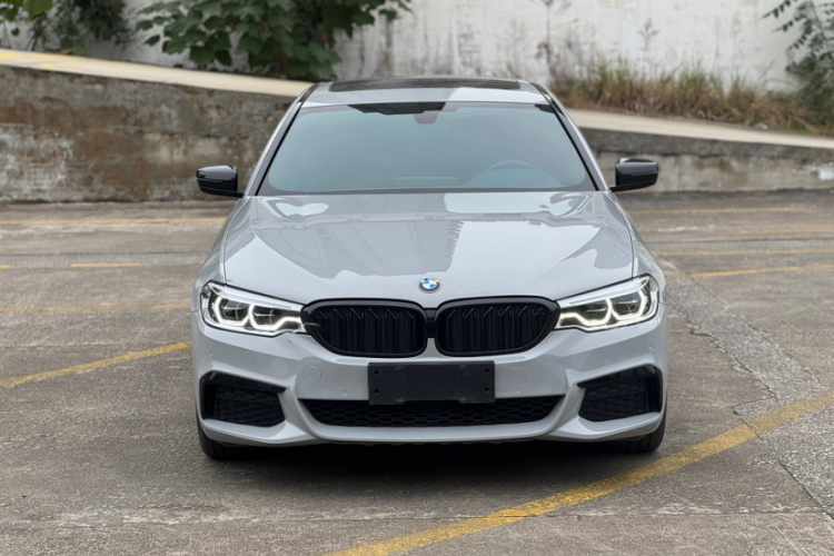 宝马5系 2020款 530Li 领先型 M运动套装车身外观6006