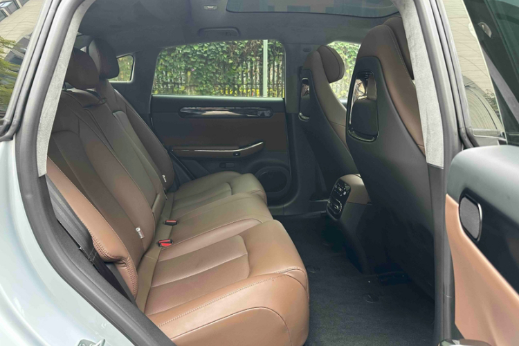 零跑汽车 零跑C01 2023款 增程 316 智享版中控内饰7003