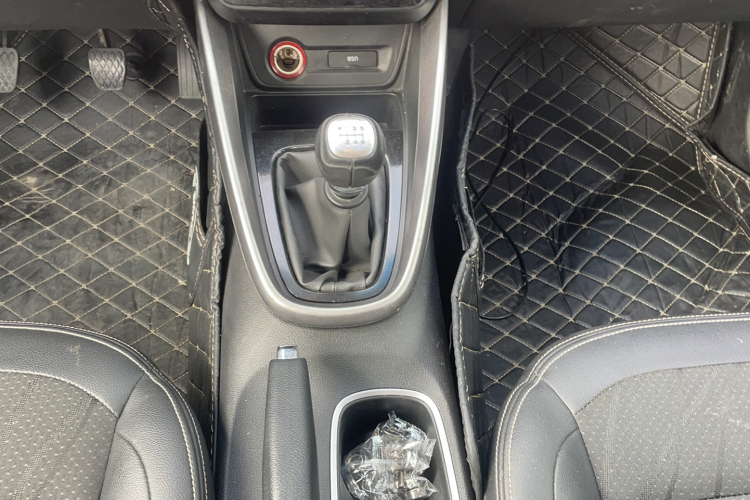 宝骏510 2017款 1.5L 手动时尚型局部细节18