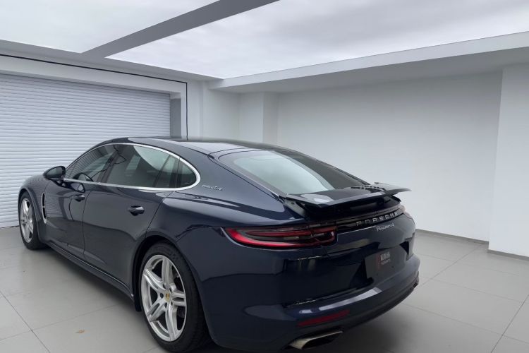 保时捷 2017款 Panamera 4 行政加长版 3.0T车身外观6003