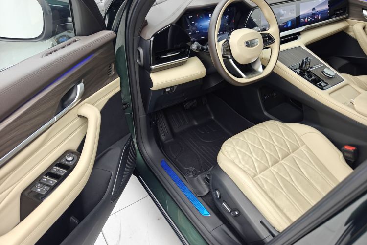 吉利汽车 星越L 2025款 东方曜 2.0TD 自动四驱望月版中控内饰7003