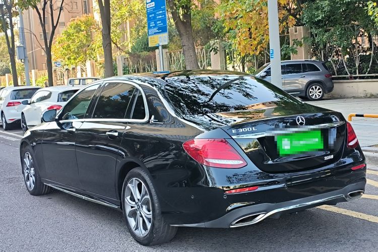 奔驰E级 2020款 改款 E 300 L 运动时尚型车身外观6005