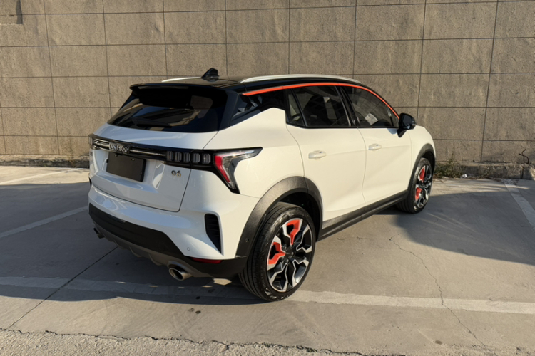 领克06 2020款 1.5T 耀Halo车身外观6005