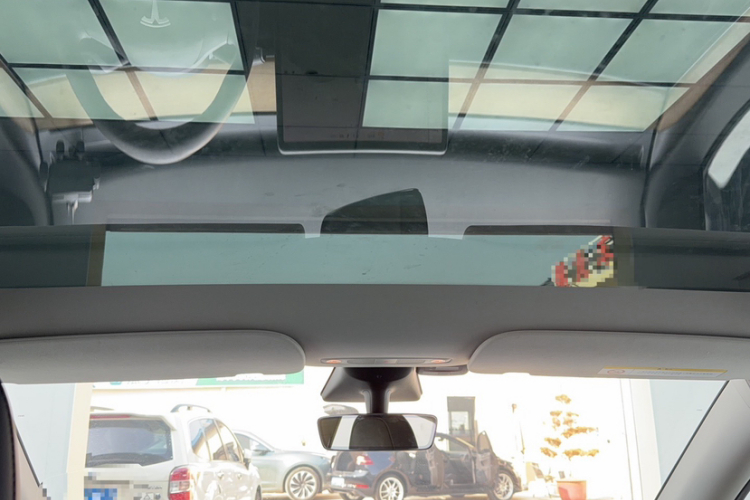 特斯拉 Model Y 2021款 标准续航后驱版局部细节22