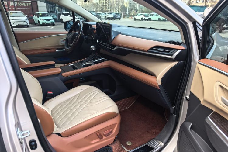 丰田 赛那SIENNA 2021款 2.5L混动 舒适版中控内饰7009