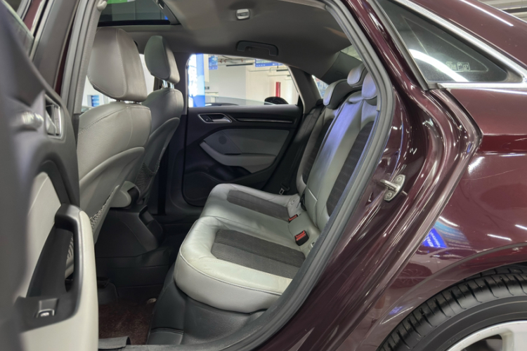 奥迪A3 2017款 Limousine 35 TFSI 时尚型中控内饰7007