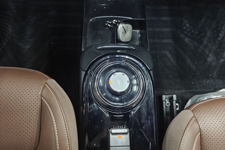 五菱汽车 五菱缤果 2023款 333km 灵犀互联+款局部细节18