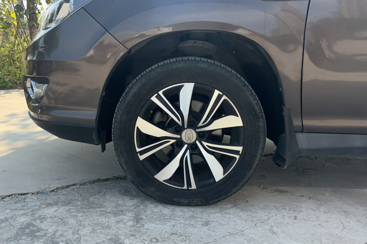 比亚迪S7 2017款 2.0T 自动尊贵型车身外观6007