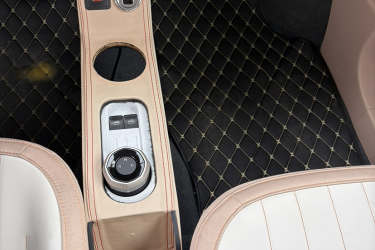 吉利银河 2023款 熊猫mini 200km 耐力熊局部细节18