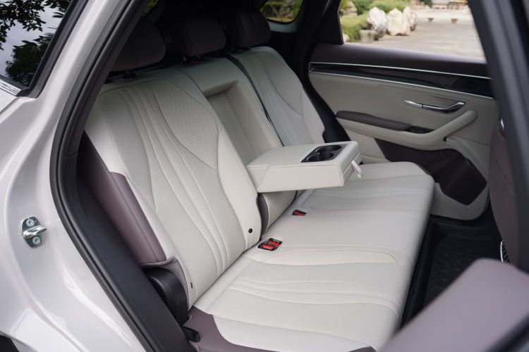 比亚迪 宋PLUS新能源 2025款 EV 605km 旗舰型中控内饰7014