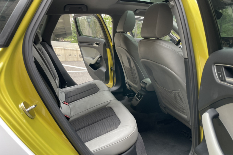 奥迪A3 2017款 Sportback 35 TFSI 时尚型中控内饰7007