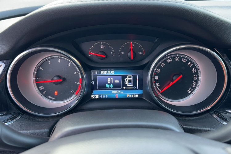 别克 君威 2019款 20T 精英型 国VI中控内饰15