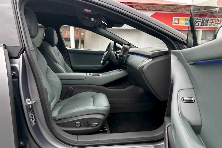 小鹏P7+ 2024款 限定版 Max中控内饰7015