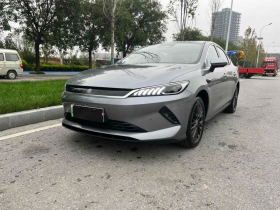 比亚迪 秦PLUS 2025款 EV 智驾版 510KM超越型