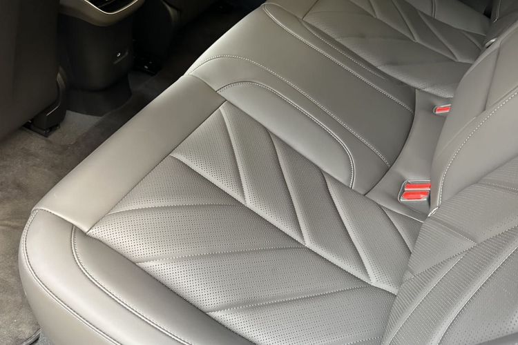 蔚来ET5 2025款 75kWh中控内饰7009