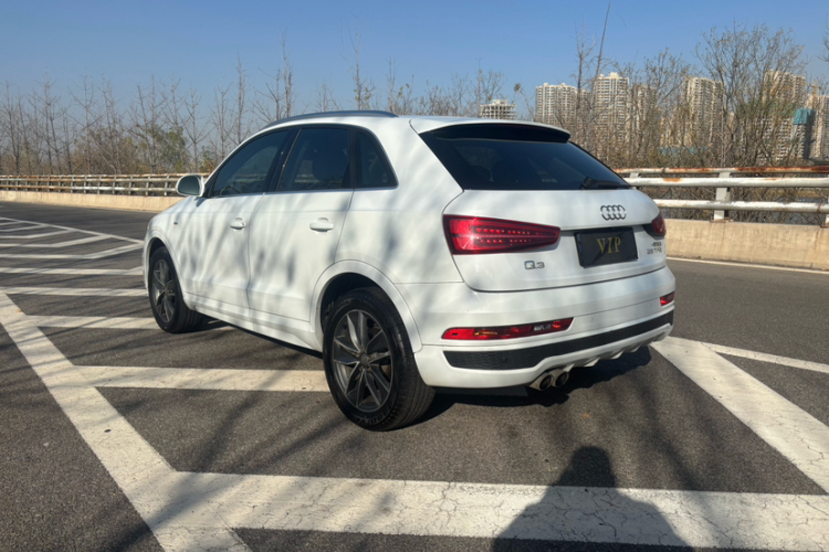 奥迪Q3 2018款 30周年年型 35 TFSI 运动型车身外观6006