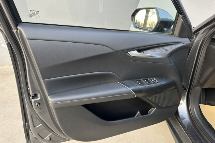 长安 逸动 2024款 1.5T GDI自动 旗舰型中控内饰7003