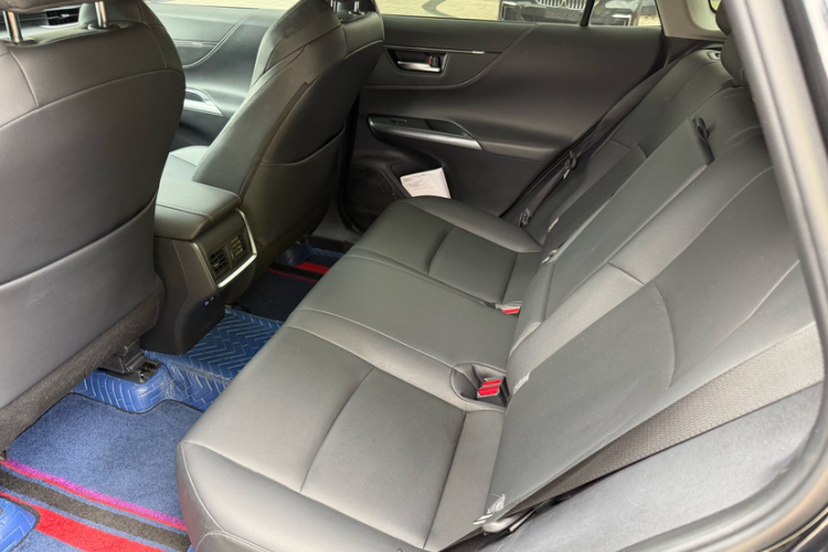 丰田 威飒 2022款 2.0L CVT两驱豪华版中控内饰7002