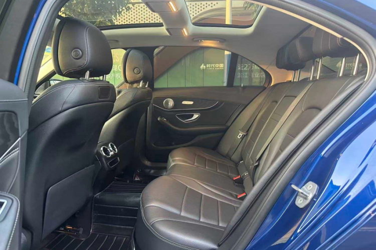 奔驰C级 2019款 C 260 L 运动版车身外观6004