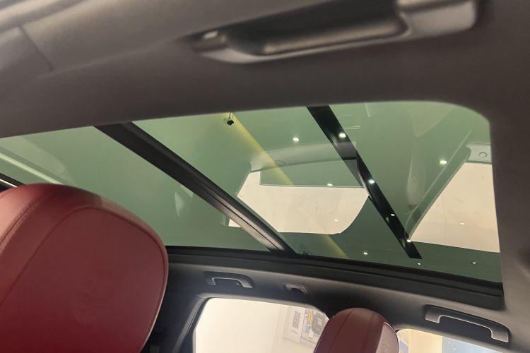 保时捷 Cayenne新能源 2022款 Cayenne E-Hybrid 2.0T 铂金版中控内饰7006