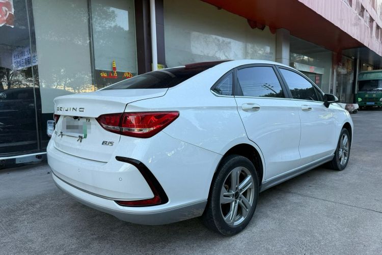 北京汽车 北京EU5 2022款 网约出行版车身外观6004