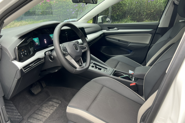 大众 高尔夫 2023款 280TSI DSG Pro中控内饰7006