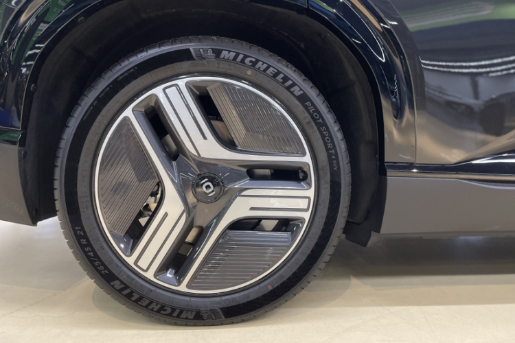 长安启源E07 2025款 增程 四驱 39kWh Ultra高性能版车身外观6009