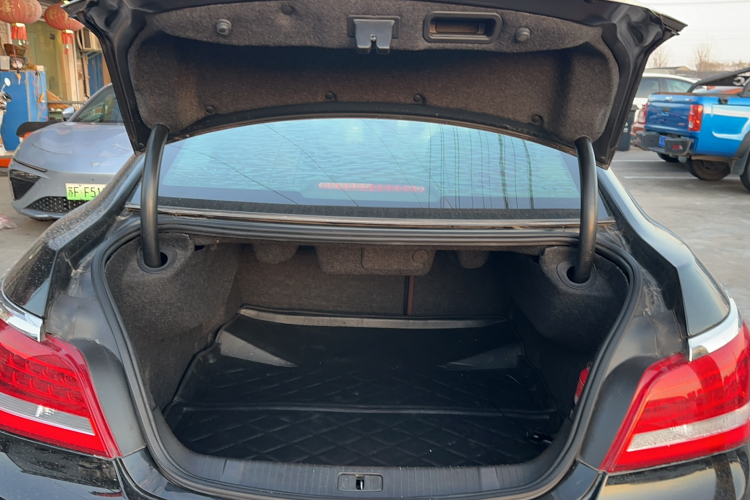 别克 君越 2013款 3.0L SIDI V6智享旗舰型局部细节23