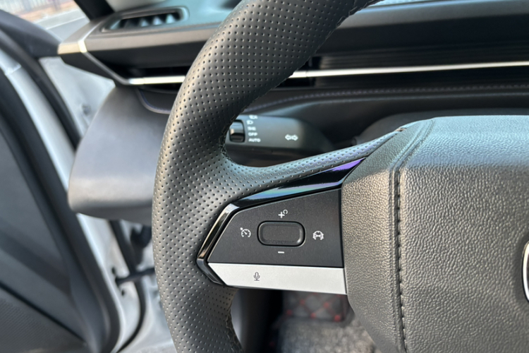 长安 逸动 2024款 1.5T GDI自动 尊贵型中控内饰7003