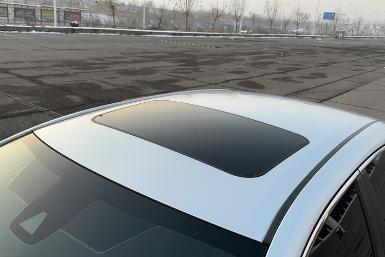 丰田 雷凌 2021款 双擎 1.8H E-CVT豪华版车身外观6010