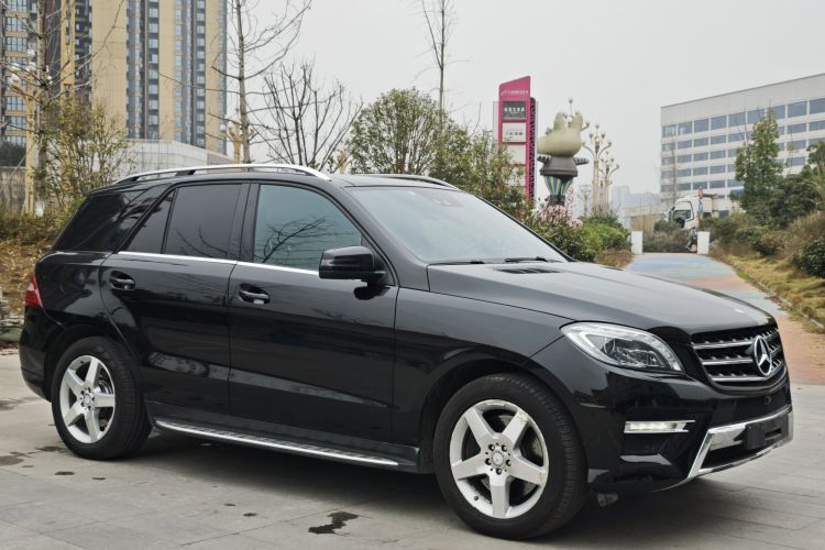 奔驰M级 2012款 ML 350 豪华型车身外观6002