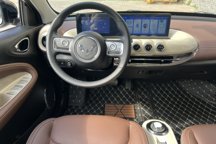 五菱汽车 五菱缤果 2023款 333km 悦享+款中控内饰7007