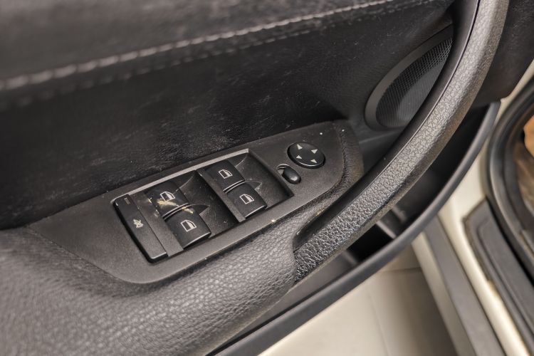 宝马X1 2013款 sDrive18i 时尚型中控内饰7013