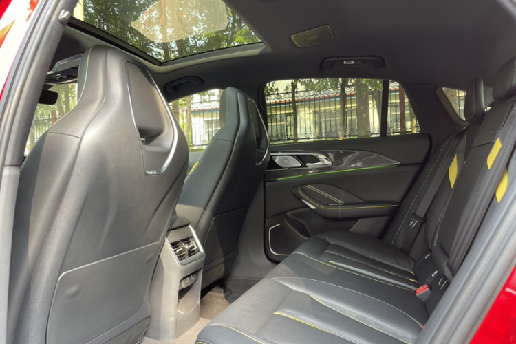 红旗H6 2023款 2.0T 致臻版中控内饰7006