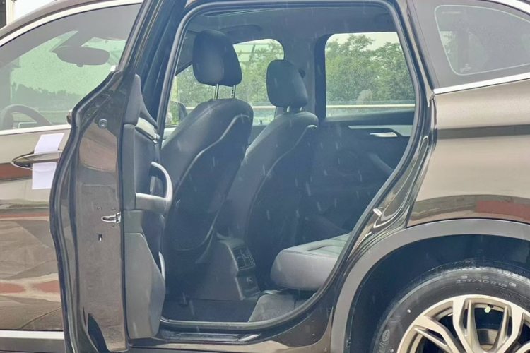 宝马X1 2018款 sDrive20Li 领先型中控内饰7001