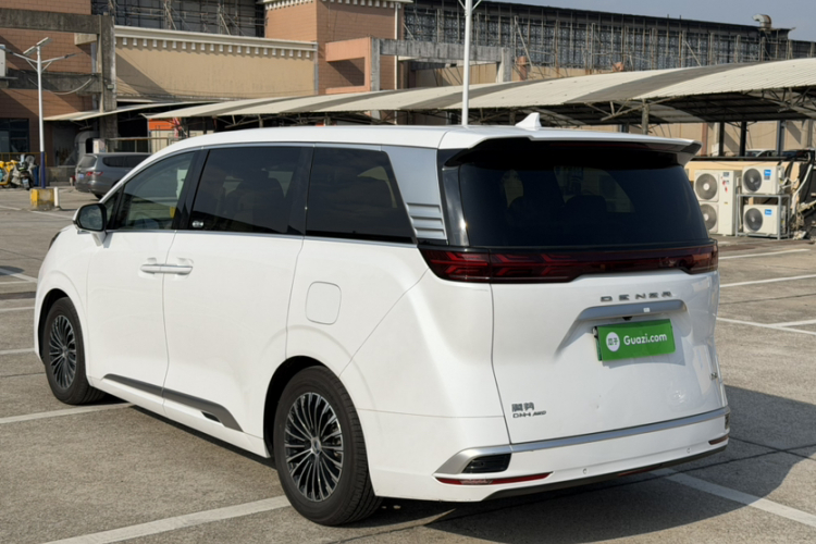 腾势D9 2022款 DM-i 970 四驱尊荣型车身外观6009